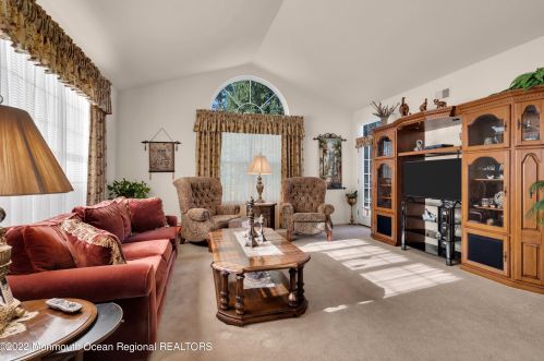 88 Enclave Blvd, Lakewood NJ  08701-5783 exterior