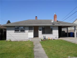620 9th St, Puyallup, WA 98371-4204