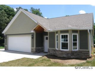 29 Kaylor Dr, Oak Park, NC 28704-8801