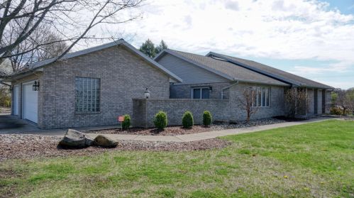 1300 11th St, Cambridge OH  43725-1106 exterior