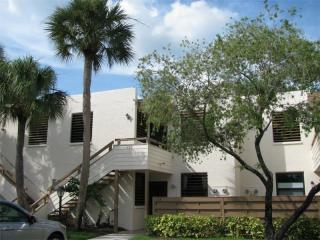133 Pineneedle Dr, Bradenton, FL 34210-4616