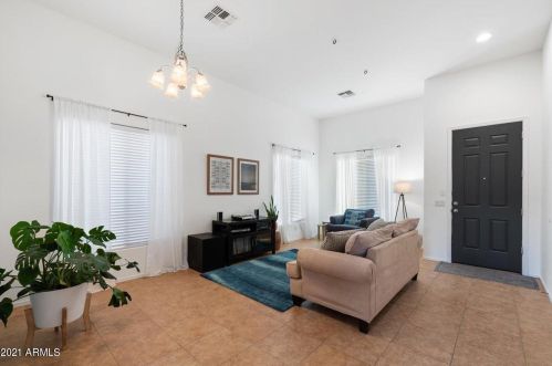 46142 Rainbow Dr, Maricopa, AZ 85139-6949