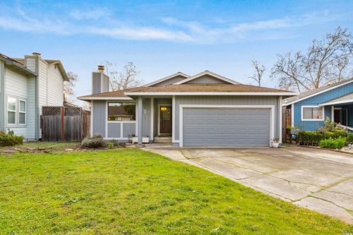 2426 College Park Cir, Santa Rosa, CA 95401-9147