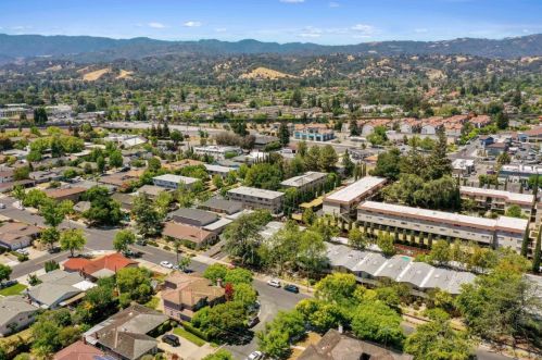 1155 Weyburn Ln, San Jose CA  95129-3658 exterior