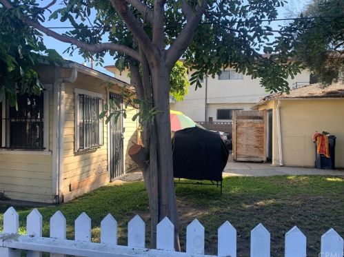 11703 Cedar Ave, Hawthorne, CA 90250-2419