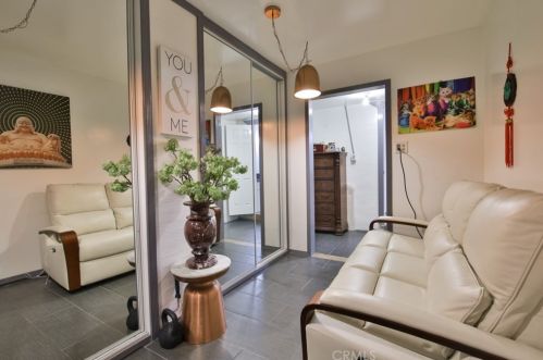 10891 Hulme Ave, Lynwood CA  90262-2231 exterior