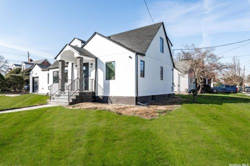 309 Felter Ave, Woodsburgh, NY 11598-1105