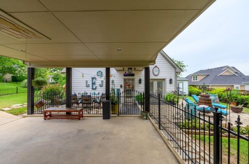 313 Collins St, Argyle TX  76226-2305 exterior