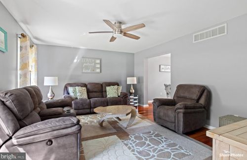 12 York Ct, Erial NJ  08081-2180 exterior