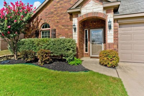 8613 Vista Royale Dr, Fort Worth TX  76108-7944 exterior