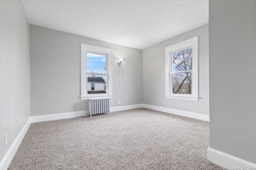 19 Waller Ct, United States Coast Guard Ac CT  06320-5217 exterior