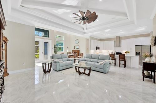 589 12th Ave, Naples, FL 34120-7001