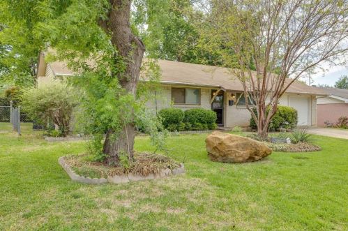 611 Pauline St, Euless, TX 76040-5118