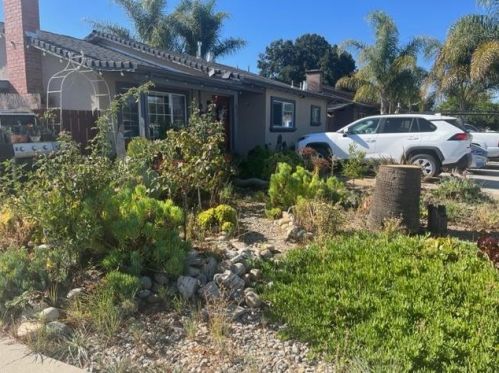 271 San Juan Dr, Hollister, CA 95023-3023