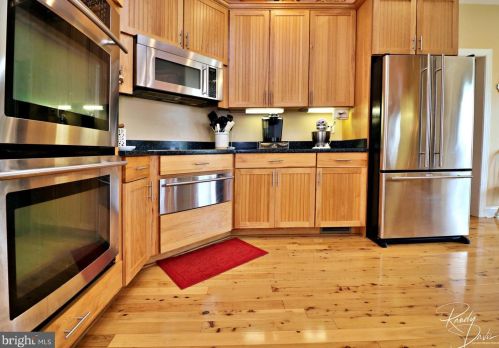 320 Stephen Ct, Charles Town WV  25414-4126 exterior