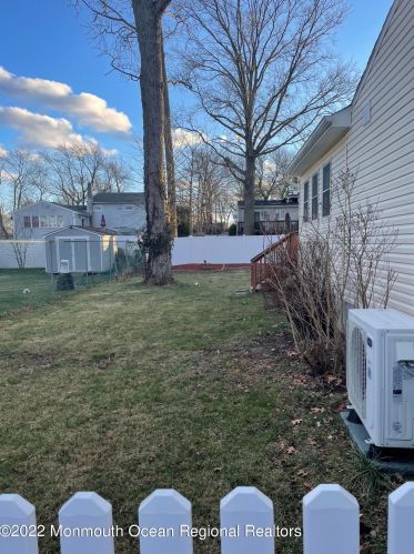 1112 Jeffrey Ave, Tinton Falls, NJ 07712-4135