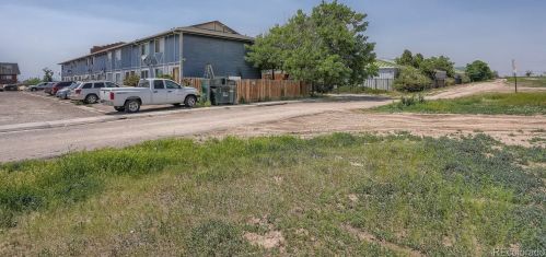 1447 Norfolk St, Denver CO 80016-1468 exterior