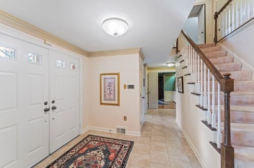 116 Oakwood Rd, Canonsburg, PA 15317-2678