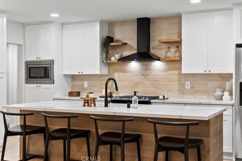 5253 Countryside Dr, San Diego CA  92115-2136 exterior