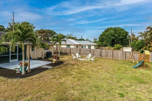 9835 Carolina St, Bonita Springs, FL 34135-4620