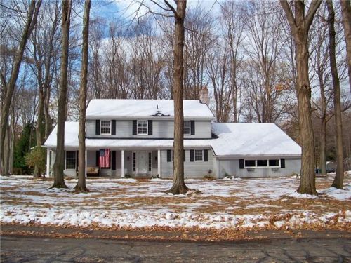 975 Greener Pl, Fairview, PA 16415-1512