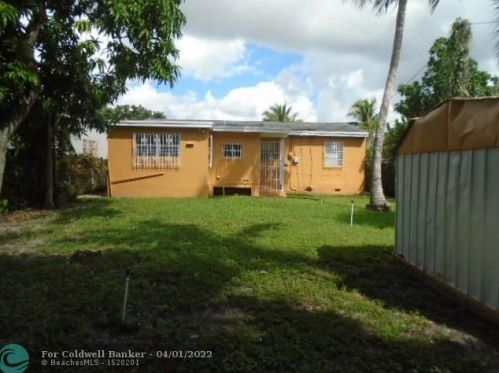 2964 102nd St, Miami, FL 33147-1668