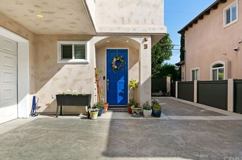 2215 Ruhland Ave, Redondo Beach, CA 90278-2401