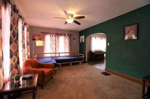 30 Eastern Ave, Covington KY 41018-1922 exterior