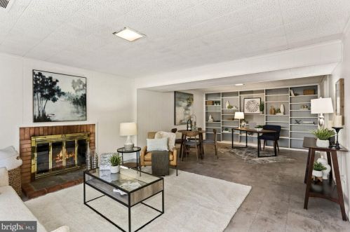 5637 Bellington Ave, Springfield VA  22151-2702 exterior