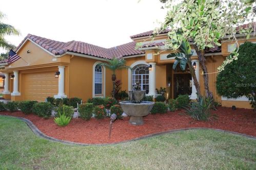 800 Belted Kingfisher Dr, Palm Harbor, FL 34683-6677