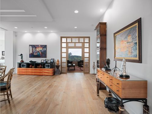 1355 Ravean Ct, Encinitas CA  92024-6204 exterior