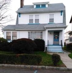 41 Lexington Ave, Bloomfield, NJ 07003-5715