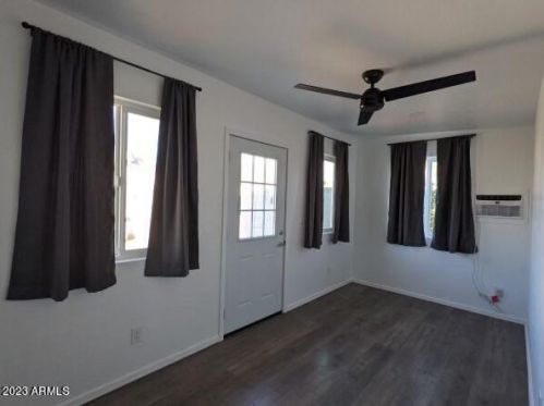 5911 Dailey St, Glendale AZ 85306-4022 exterior