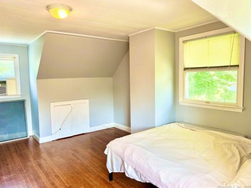 8 Sherman Ave, Bridgeport CT  06611-2335 exterior