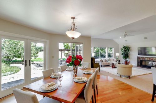 10000 Walter Welsher Ct, Gilroy CA  95020-9704 exterior