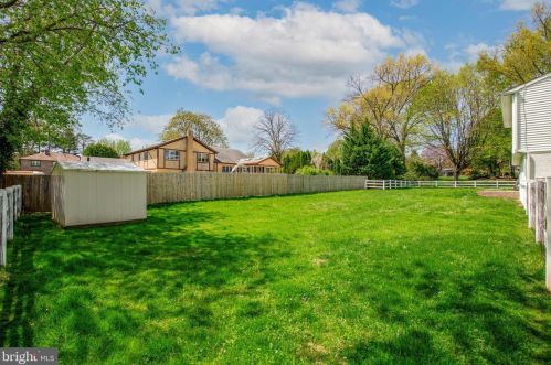 304 Pheasant Dr, Huntingdon Valley PA  19006-3038 exterior