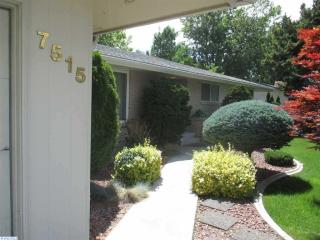7515 Willamette Ave, Kennewick, WA 99336-1110