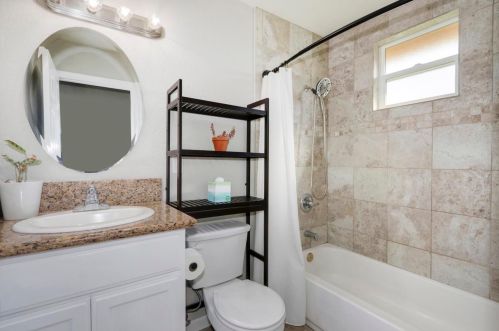 9665 Kent St, Elk Grove CA  95624-2432 exterior