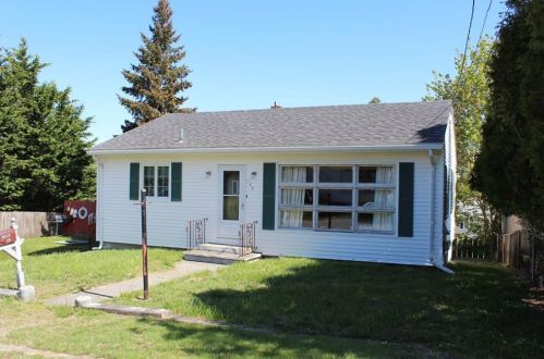 120 Pocasset Ave, Tiverton, RI 02878-2126