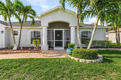 3404 15th Ter, Cape Coral, FL 33993-4904