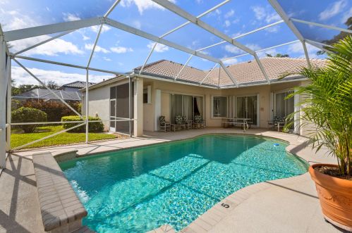 8858 Georgetown Ln, Boynton Beach, FL 33472-2531