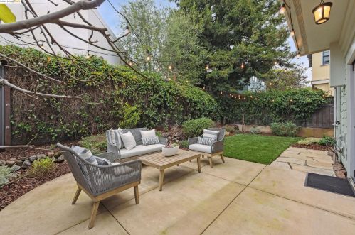 4451 Howe St, Oakland, CA 94611-4216