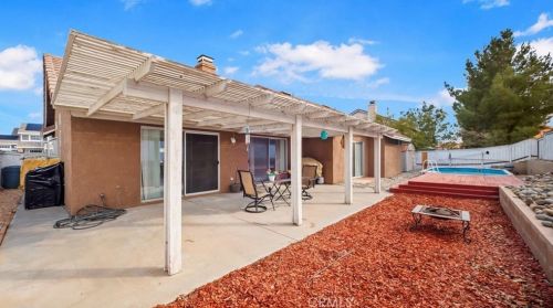 14599 Ponderosa Ranch Rd, Victorville CA  92392-6178 exterior