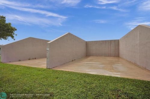 9550 Boca Gardens Pkwy, Boca Raton FL  33496-1730 exterior