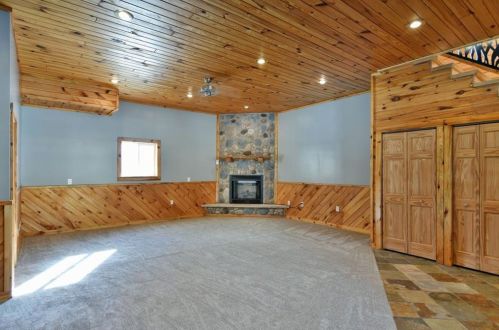 6013 Robin Ln, Stone Lake, WI 54876-4097