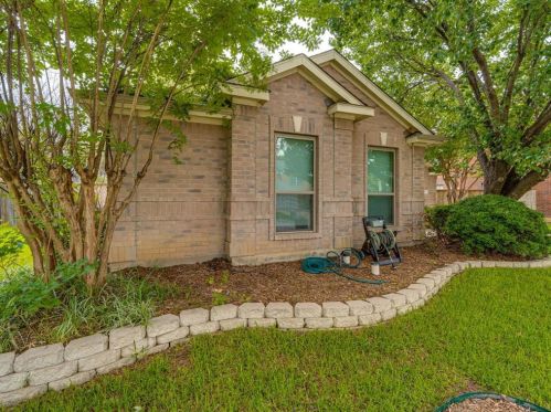 1519 Stratford Dr, Midlothian TX  76063-3357 exterior
