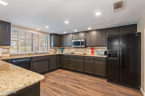 2135 Lk Shr Dr, Casa Grande AZ  85122-6105 exterior