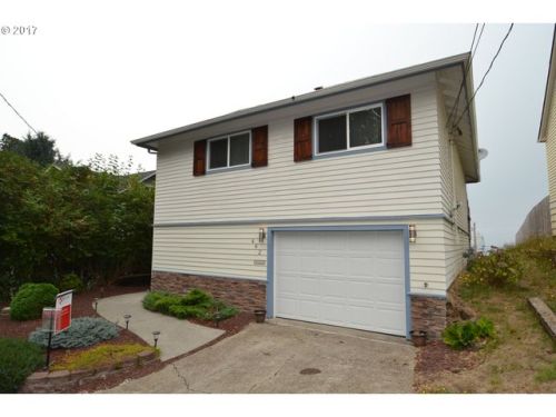 482 Floral St, Tongue Point, OR 97103-5913