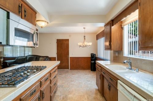 12557 Wasson Ct, Chino CA  91710-3438 exterior