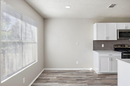 363 Fantail Loop, Austin TX 78734-4870 exterior